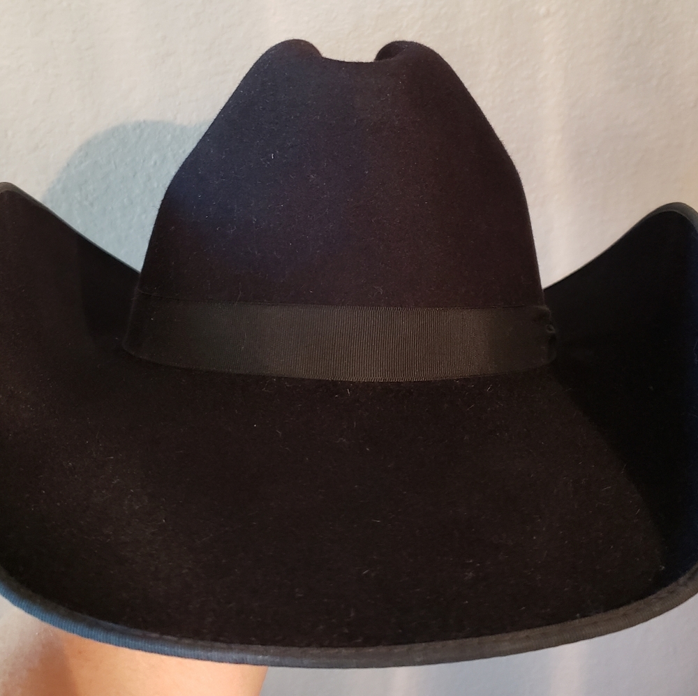 Black 10X Felt Cowboy Hat
